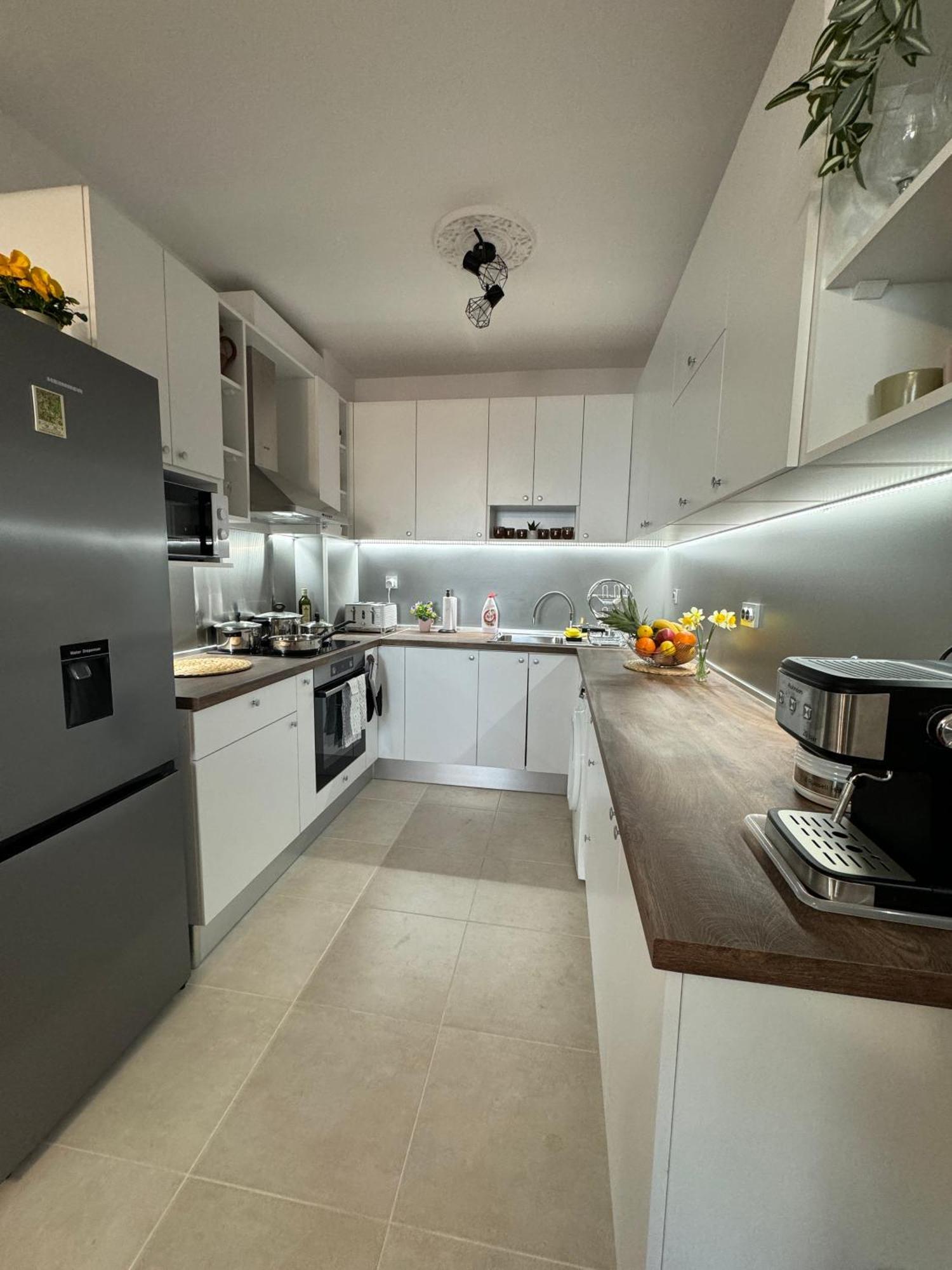 Kakavanen'S Sea View Apartment Bałczik Zewnętrze zdjęcie