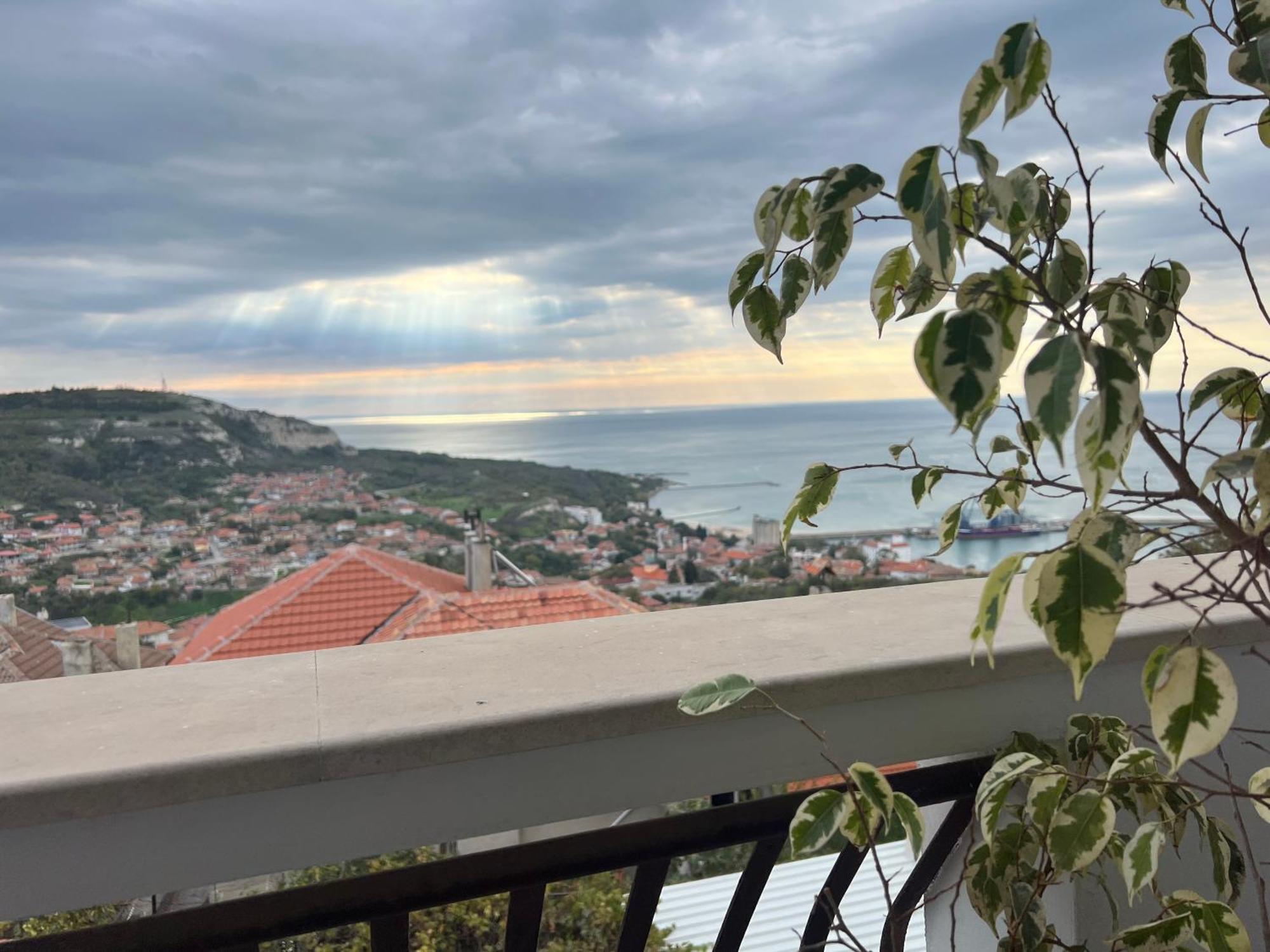 Kakavanen'S Sea View Apartment Bałczik Zewnętrze zdjęcie